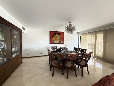 Apartamento de 4 alcobas en venta en Normandia, Cali, 300 m² · foto 2 de 20