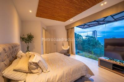 Casa de 4 alcobas en venta en Las Palmas, Medellín, 412 m² · foto 14 de 20