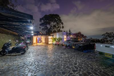 Casa de 4 alcobas en venta en Las Palmas, Medellín, 412 m² · foto 3 de 20