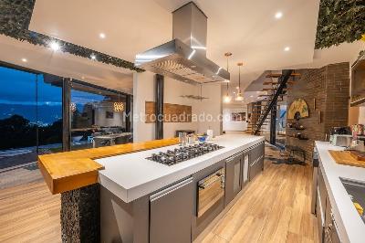 Casa de 4 alcobas en venta en Las Palmas, Medellín, 412 m² · foto 9 de 20