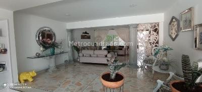 Casa de 3 alcobas en venta en Ciudad Jardin, Cali, 250 m² · foto 7 de 20