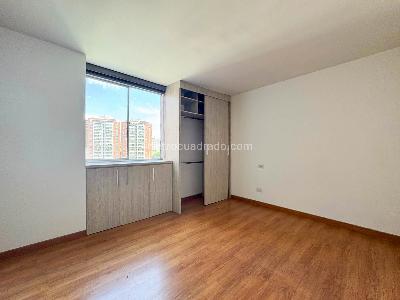Apartamento de 2 alcobas en venta en Loma De Los Bernal, Medellín, 82 m² · foto 12 de 19