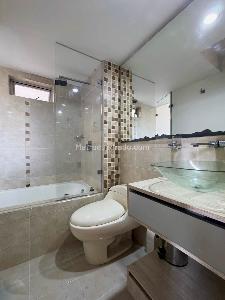 Apartamento de 2 alcobas en venta en Loma De Los Bernal, Medellín, 82 m² · foto 13 de 19