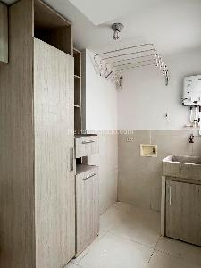 Apartamento de 2 alcobas en venta en Loma De Los Bernal, Medellín, 82 m² · foto 15 de 19