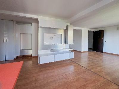 Apartamento de 2 alcobas en venta en Loma De Los Bernal, Medellín, 82 m² · foto 3 de 19