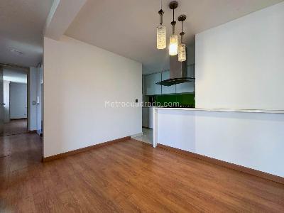 Apartamento de 2 alcobas en venta en Loma De Los Bernal, Medellín, 82 m² · foto 6 de 19