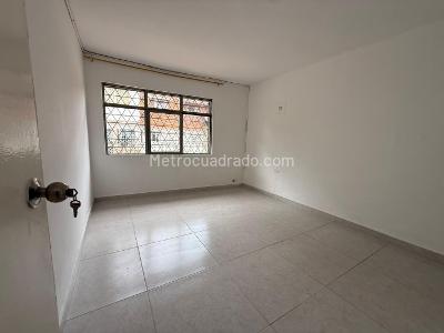 Casa de 5 alcobas en venta en Santo Domingo, Cali, 237 m² · foto 9 de 20