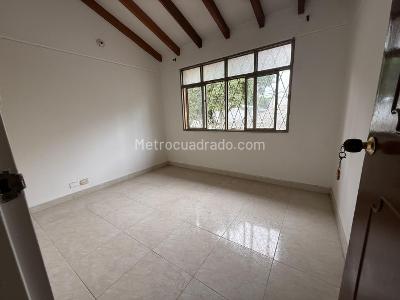 Casa de 5 alcobas en venta en Santo Domingo, Cali, 237 m² · foto 19 de 20