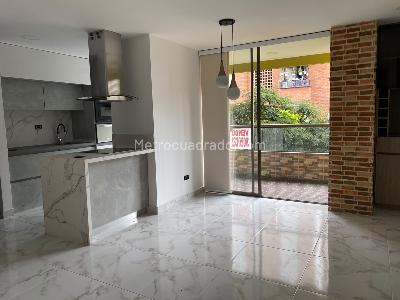 Apartamento de 3 alcobas en venta en Los Alcazares, Sabaneta, 82 m² · foto 4 de 20