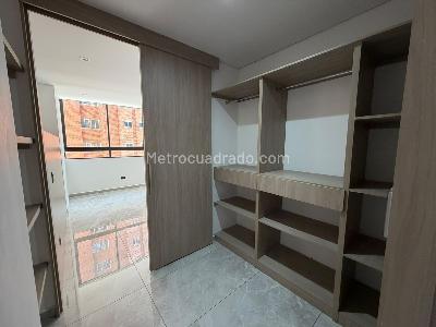 Apartamento de 3 alcobas en venta en Laureles, Medellín, 130 m² · foto 16 de 17