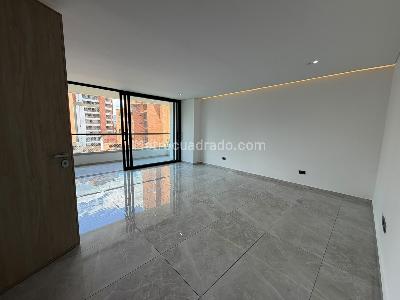 Apartamento de 3 alcobas en venta en Laureles, Medellín, 130 m² · foto 4 de 17