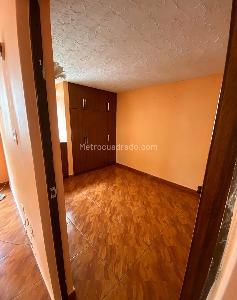Apartamento de 3 alcobas en venta en La Base, Cali, 53 m² · foto 5 de 6