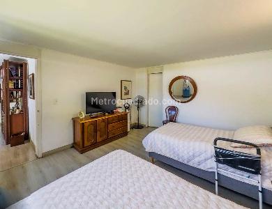 Apartamento en venta en La Aguacatala, Medellín · foto 13 de 20
