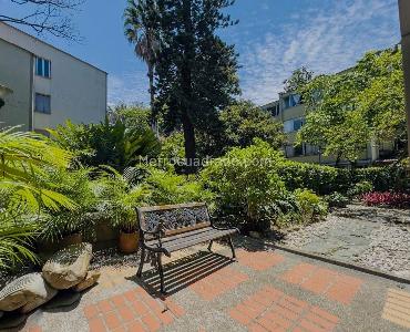Apartamento en venta en La Aguacatala, Medellín · foto 15 de 20