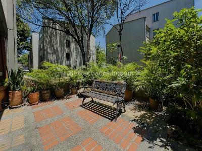 Apartamento en venta en La Aguacatala, Medellín · foto 17 de 20