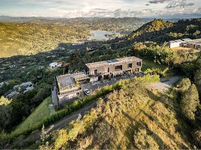 Casa de 3 alcobas en venta en Las Palmas, Medellín, 1000 m² · foto 13 de 20