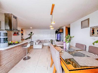Apartamento en venta en Loma Del Indio, Medellín · foto 2 de 12