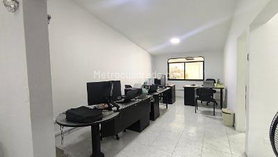 Casa de 4 alcobas en venta en Santa Anita, Cali, 300 m² · foto 11 de 18