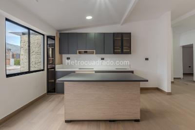 Apartamento en venta en Florida Nueva, Medellín · foto 3 de 18