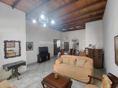 Casa de 4 alcobas en venta en San Fernando, Cali, 230 m² · foto 3 de 16