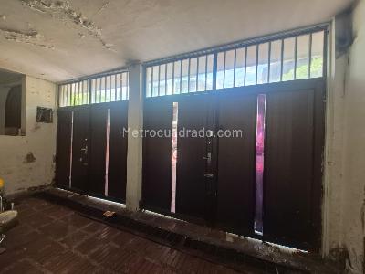 Casa de 5 alcobas en venta en Napoles, Cali, 365 m² · foto 3 de 20