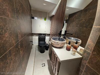Casa de 3 alcobas en venta en San Lucas, Medellín, 229 m² · foto 12 de 20