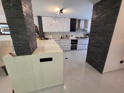 Casa de 3 alcobas en venta en San Lucas, Medellín, 229 m² · foto 14 de 20