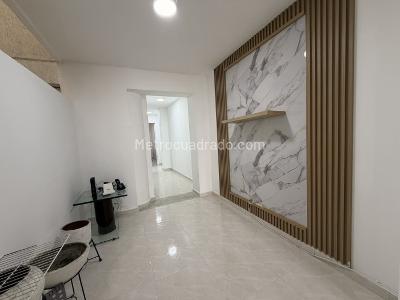 Apartamento de 2 alcobas en venta en Champagnat, Cali, 68 m² · foto 2 de 9
