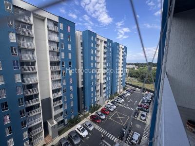 Apartamento de 2 alcobas en venta en Brisas De Los Alamos, Cali, 50 m² · foto 3 de 13