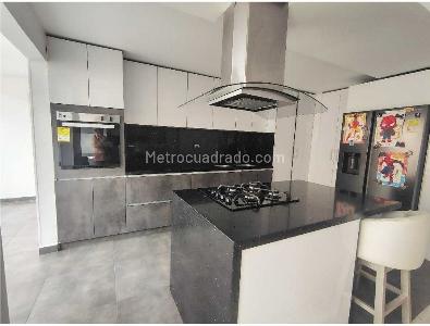 Casa de 5 alcobas en venta en El Ingenio, Cali, 256 m² · foto 10 de 20