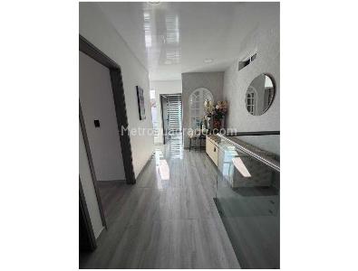 Casa de 5 alcobas en venta en El Ingenio, Cali, 240 m² · foto 10 de 20