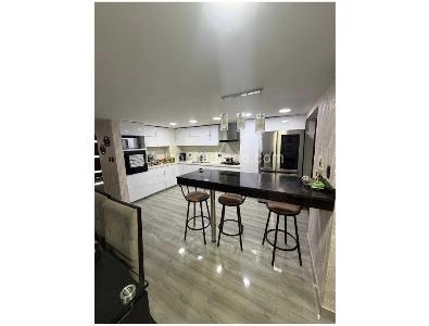 Casa de 5 alcobas en venta en El Ingenio, Cali, 240 m² · foto 2 de 20