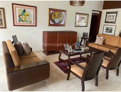 Casa de 4 alcobas en venta en La Flora, Cali, 317 m² · foto 3 de 19