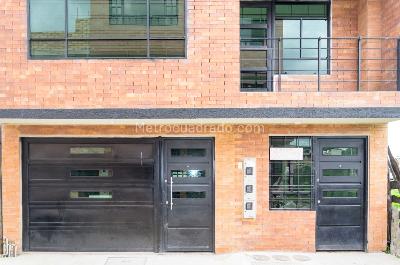 Casa de 5 alcobas en venta en Siete Trojes, Funza, 325 m² · foto 2 de 20