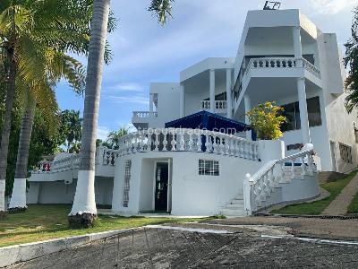 Casa de 5 alcobas en venta en Condominio Campestre El Peñon, Girardot, 800 m² · foto 2 de 20