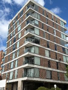 Apartamento de 3 alcobas en venta en El Retiro El Nogal, Bogotá, 210 m² · foto 2 de 12