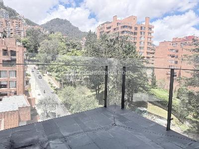 Apartamento de 3 alcobas en venta en El Retiro El Nogal, Bogotá, 210 m² · foto 7 de 12