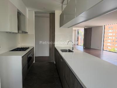 Apartamento de 3 alcobas en venta en El Retiro El Nogal, Bogotá, 210 m² · foto 9 de 12