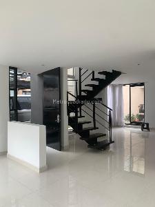 Casa de 4 alcobas en venta en Av Chilacos, Chía, 170 m² · foto 2 de 11