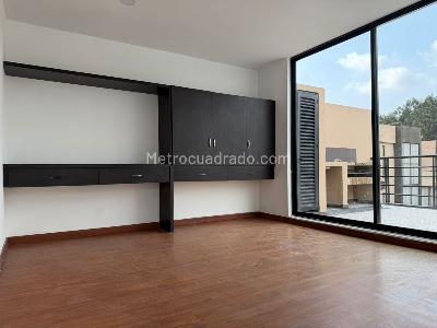Casa de 4 alcobas en venta en Av Chilacos, Chía, 170 m² · foto 7 de 11