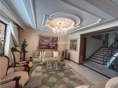 Casa de 5 alcobas en venta en Lagos Del Cacique, Bucaramanga, 350 m² · foto 4 de 20