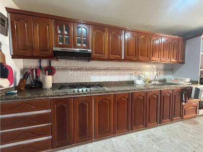 Casa de 5 alcobas en venta en Lagos Del Cacique, Bucaramanga, 350 m² · foto 9 de 20