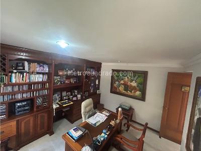 Casa de 5 alcobas en venta en Lagos Del Cacique, Bucaramanga, 350 m² · foto 11 de 20
