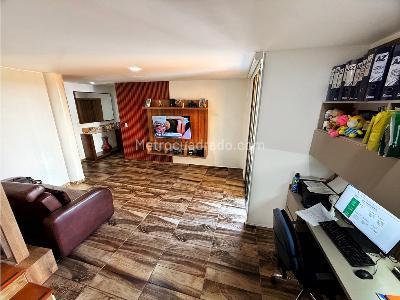 Casa de 3 alcobas en venta en San Alonso, Bucaramanga, 230 m² · foto 4 de 17