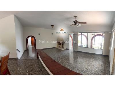 Casa de 4 alcobas en venta en Lagos Del Cacique, Bucaramanga, 1500 m² · foto 12 de 16
