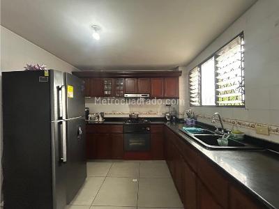 Apartamento de 4 alcobas en venta en Antiguo Campestre, Bucaramanga, 120 m² · foto 5 de 15