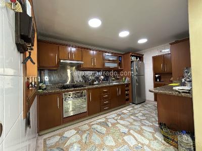 Casa de 5 alcobas en venta en La Victoria, Bucaramanga, 490 m² · foto 18 de 20
