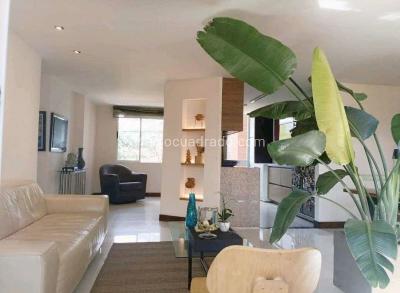 Apartamento de 3 alcobas en venta en Loma De Los Bernal, Medellín, 86 m² · foto 4 de 20