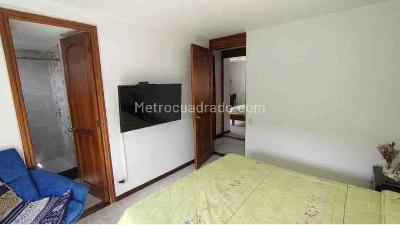 Apartamento en venta en Loma De Los Bernal, Medellín · foto 13 de 20