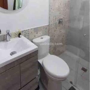 Apartamento en venta en Loma De Los Bernal, Medellín · foto 14 de 20